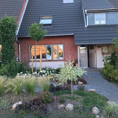 Ferienwohnung Huus Nord - Storm Husum  Exterior foto