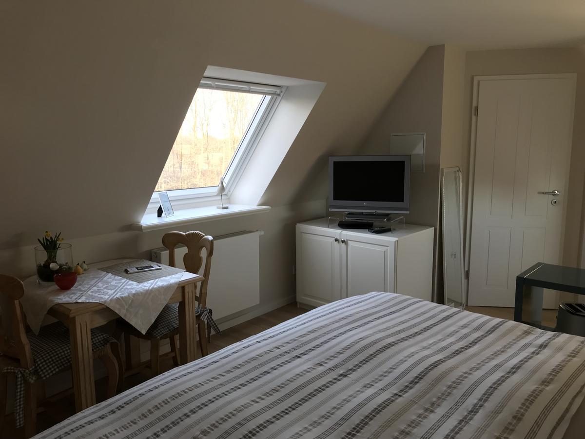 Ferienwohnung Huus Nord - Storm Husum  Exterior foto